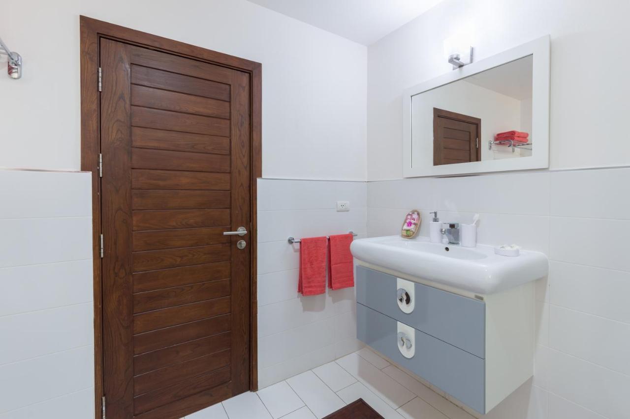 Karon Butterfly House Apartment Bagian luar foto